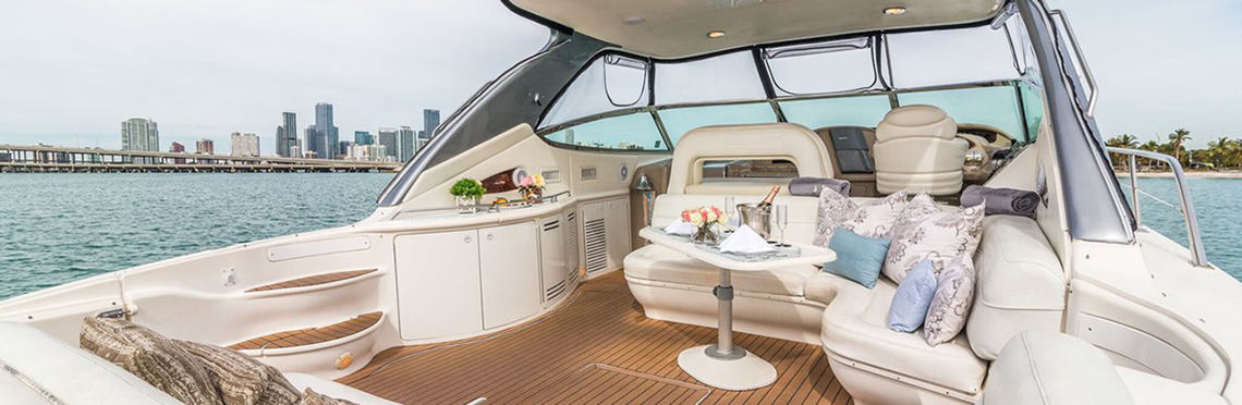 Five Reasons to Rent a Luxury Yacht